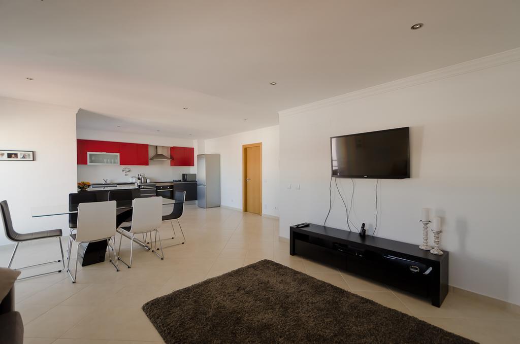 Modern 2 Bed Apartment 5Km Carvoeiro Lagoa  Kültér fotó